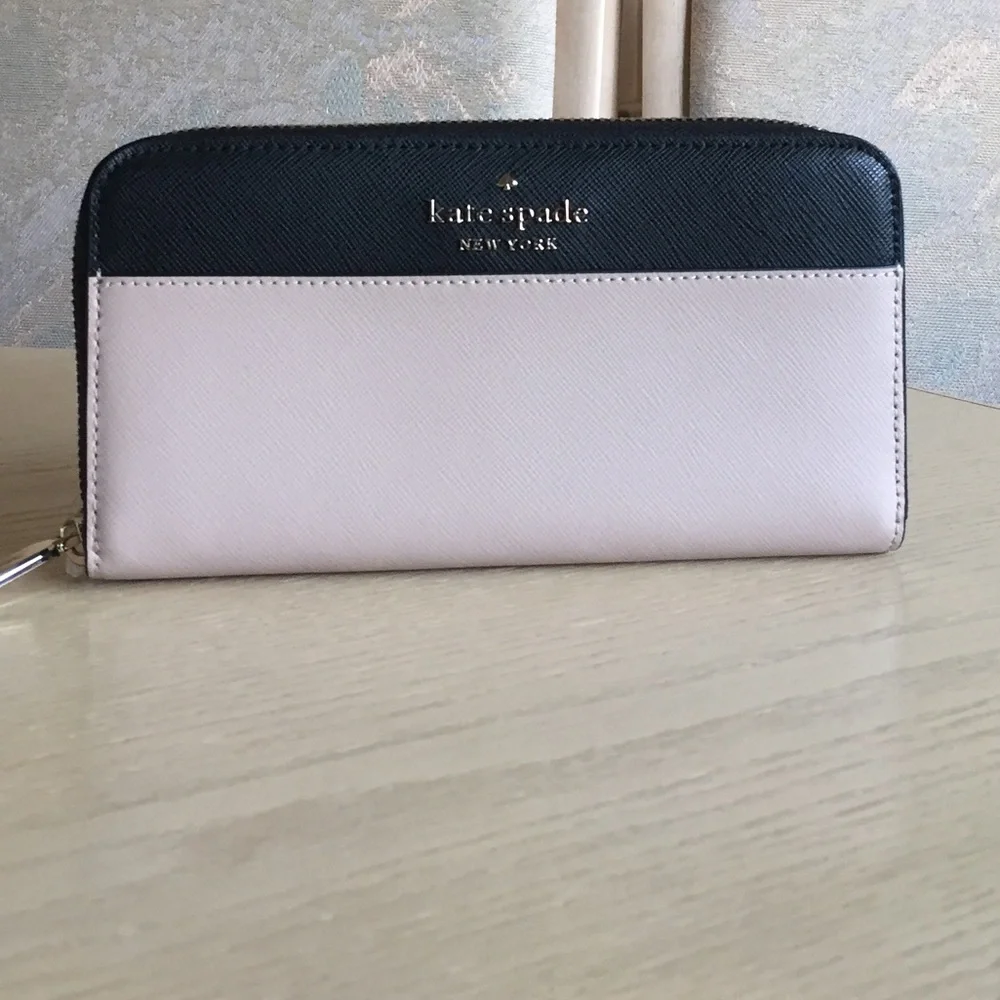 Kate Spade Warm Beige And Black Leather Wallet
